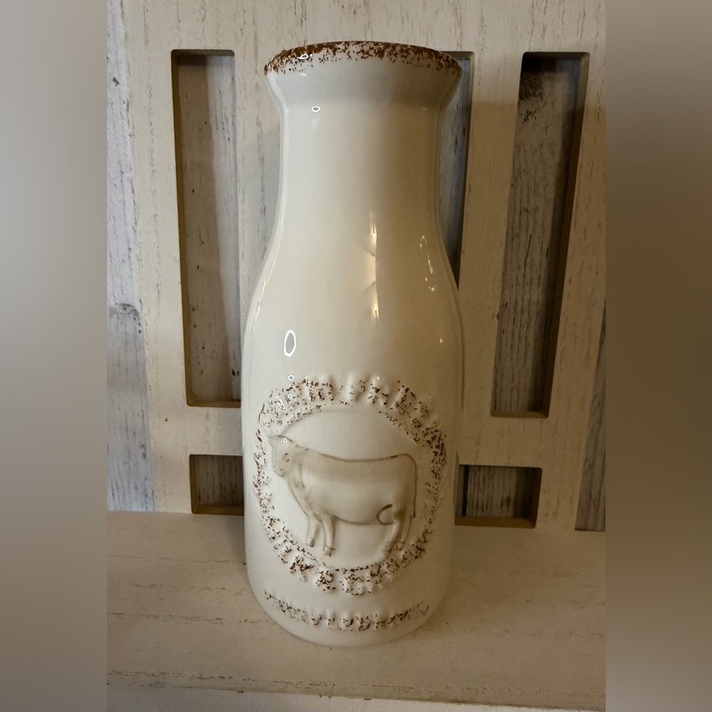 Hobby Lobby Ceramic Farmhouse Style Milk Bottle Vase W/ Cow Distressed Decor new
